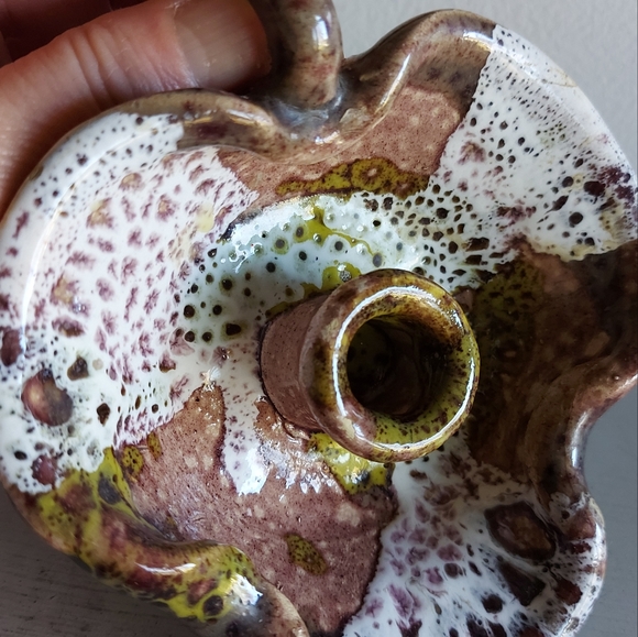 Pottery handle candle holderIn shades of brown, green and white. - Picture 5 of 10